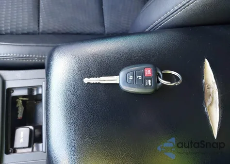 2014 Toyota Camry Se z USA, uszkodzony, nr VIN 4T1BF1FK3EU307406